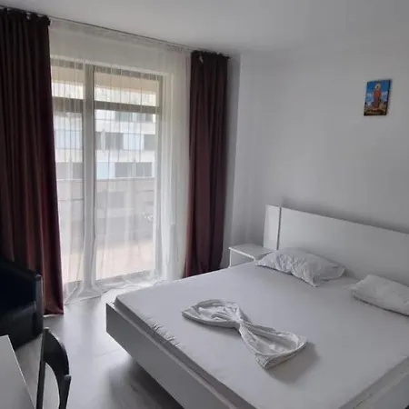 Apartament 3 camere vedere lac Cazino Mamaia Appartamento