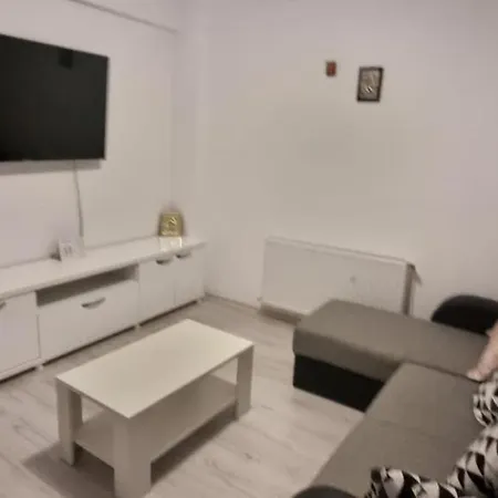 公寓 Apartament 3 Camere Vedere Lac Cazino Mamaia 马马亚