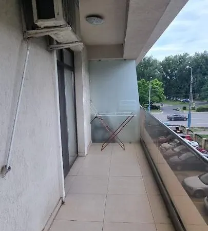 公寓 Apartament 3 Camere Vedere Lac Cazino Mamaia 马马亚